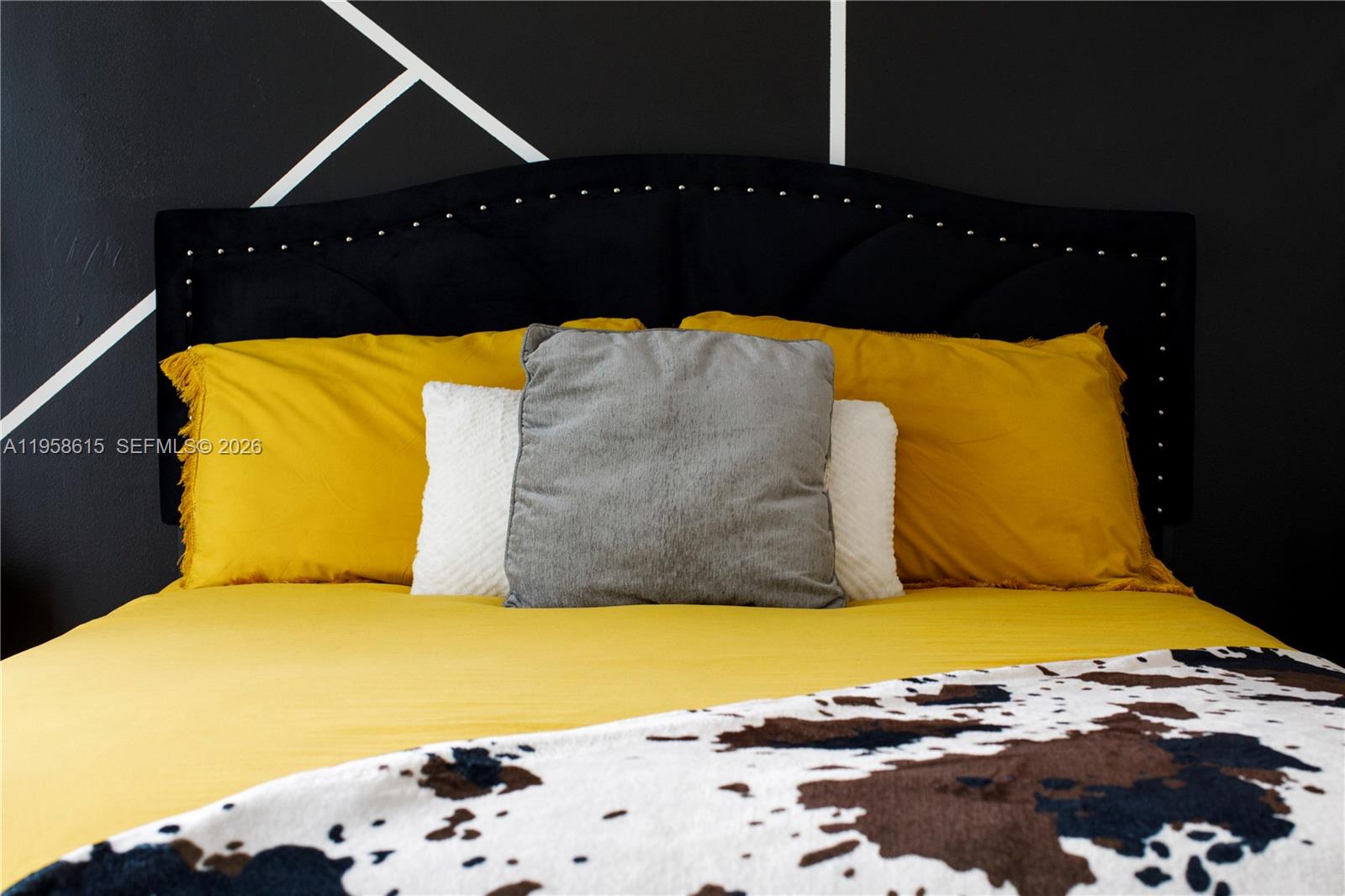 LATITUDE ON THE RIVER - Residential