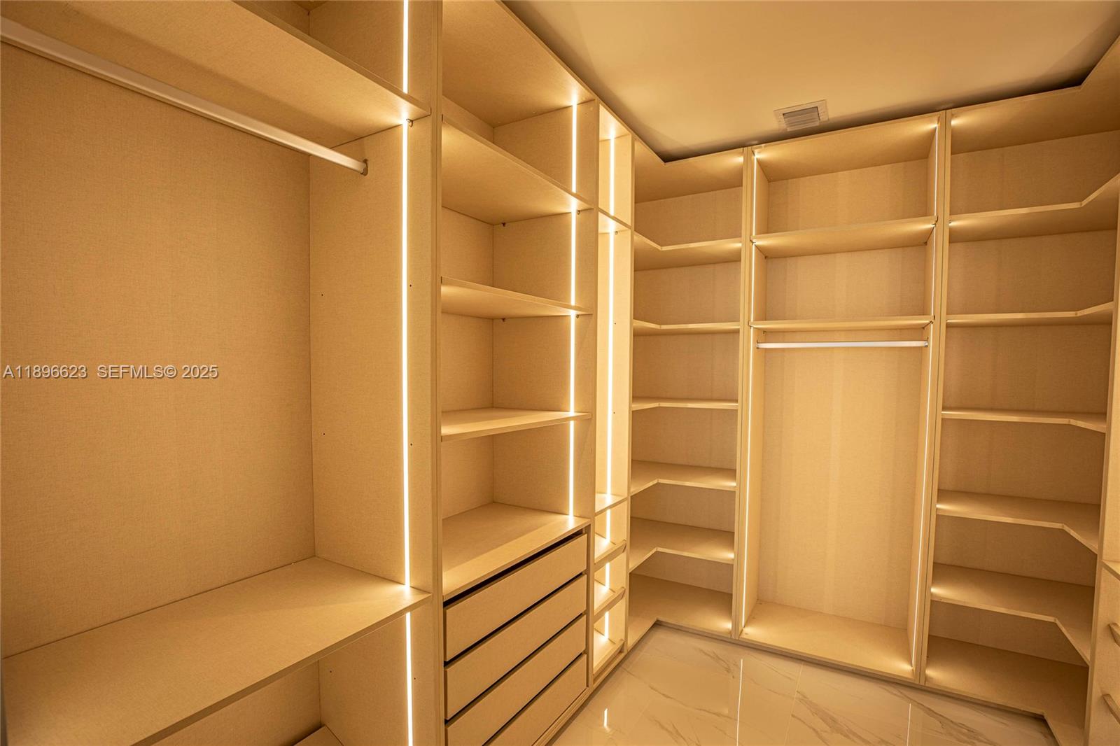 Aria Reserve Miami - Residential