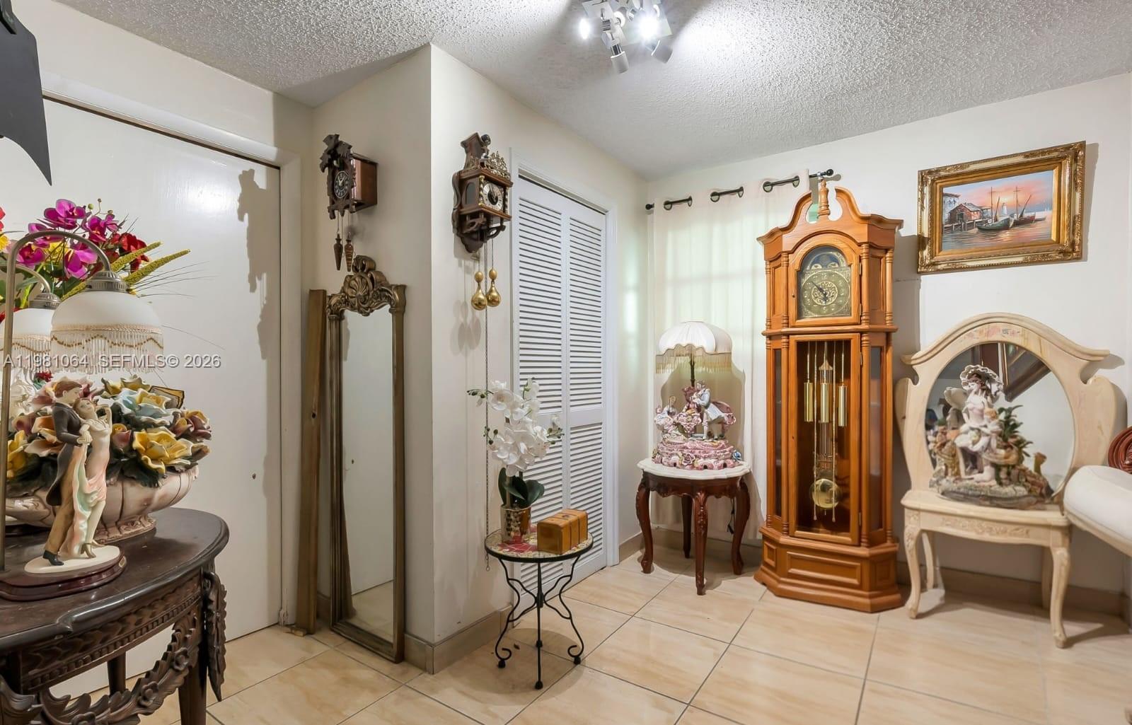 GRAPELAND HEIGHTS - Residential