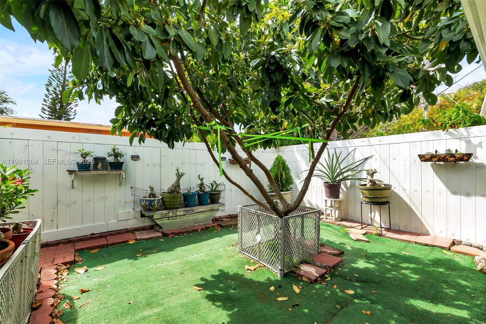 GRAPELAND HEIGHTS - Residential