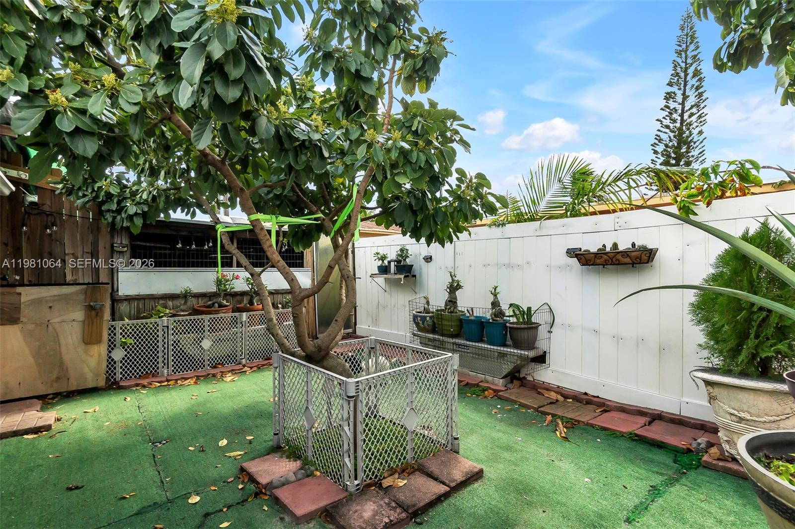 GRAPELAND HEIGHTS - Residential