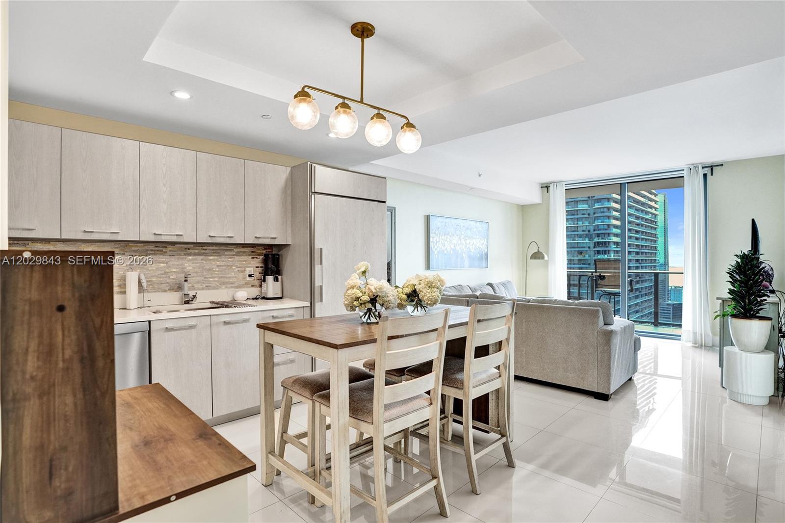 45 SW 9th St 4004