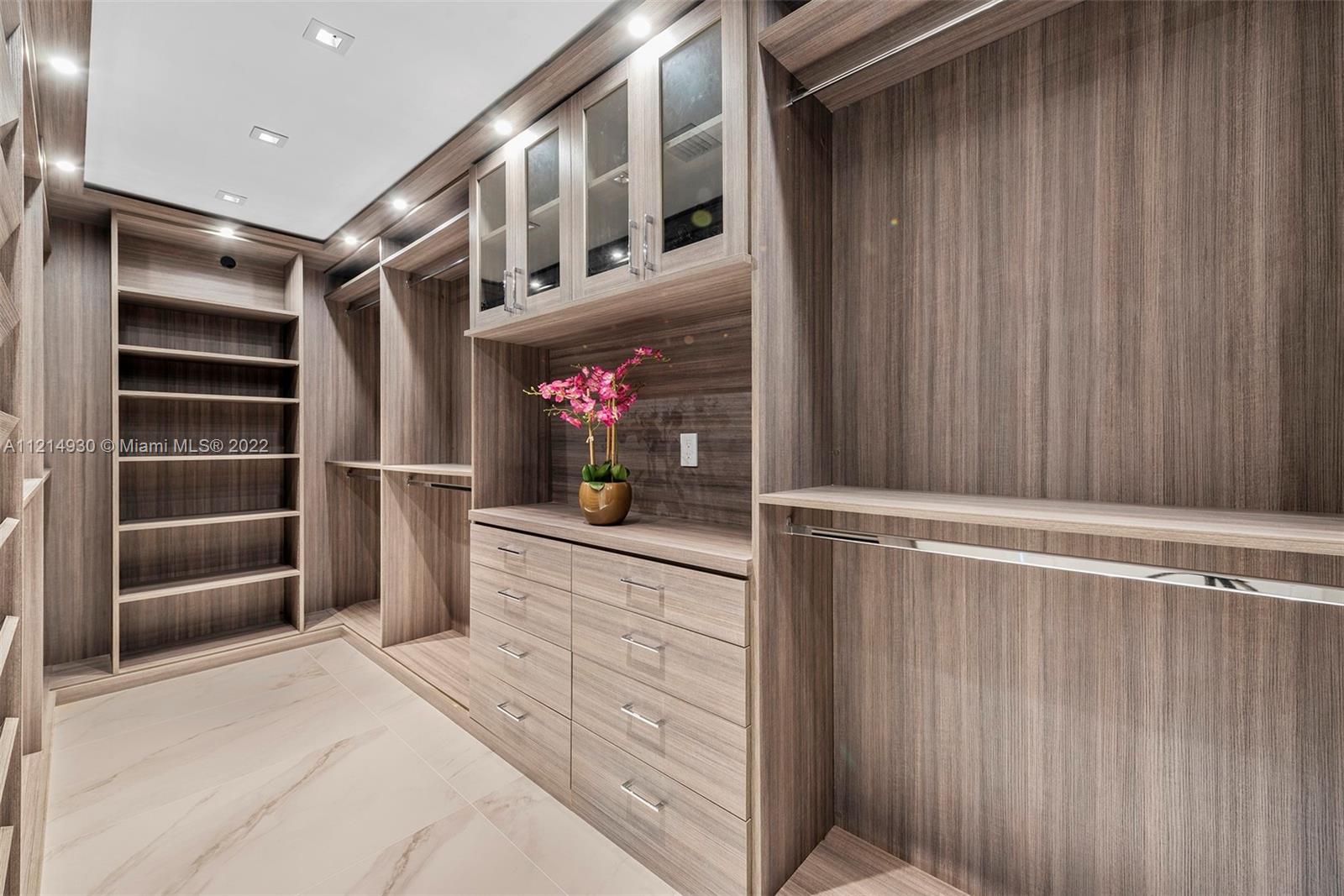 BRISTOL TOWER CONDO - Residential