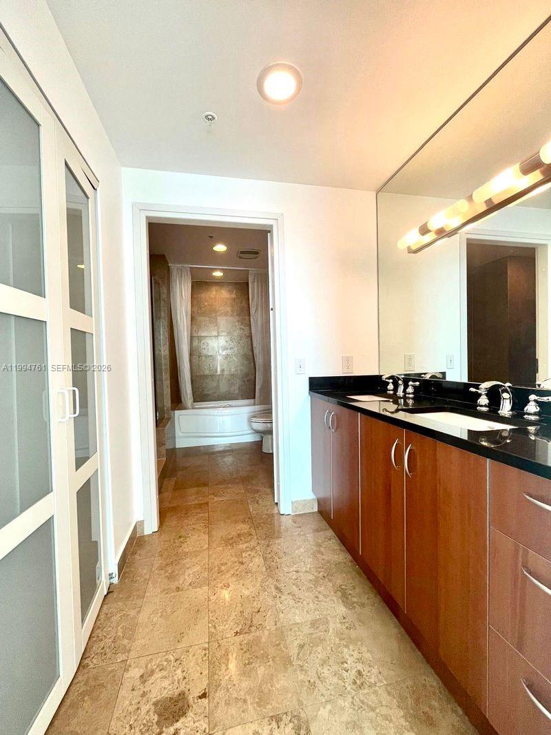 MET 1 CONDO - Residential Lease