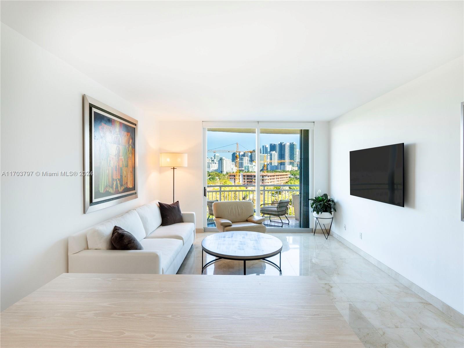 THE METROPOLITAN CONDO - Residential Lease