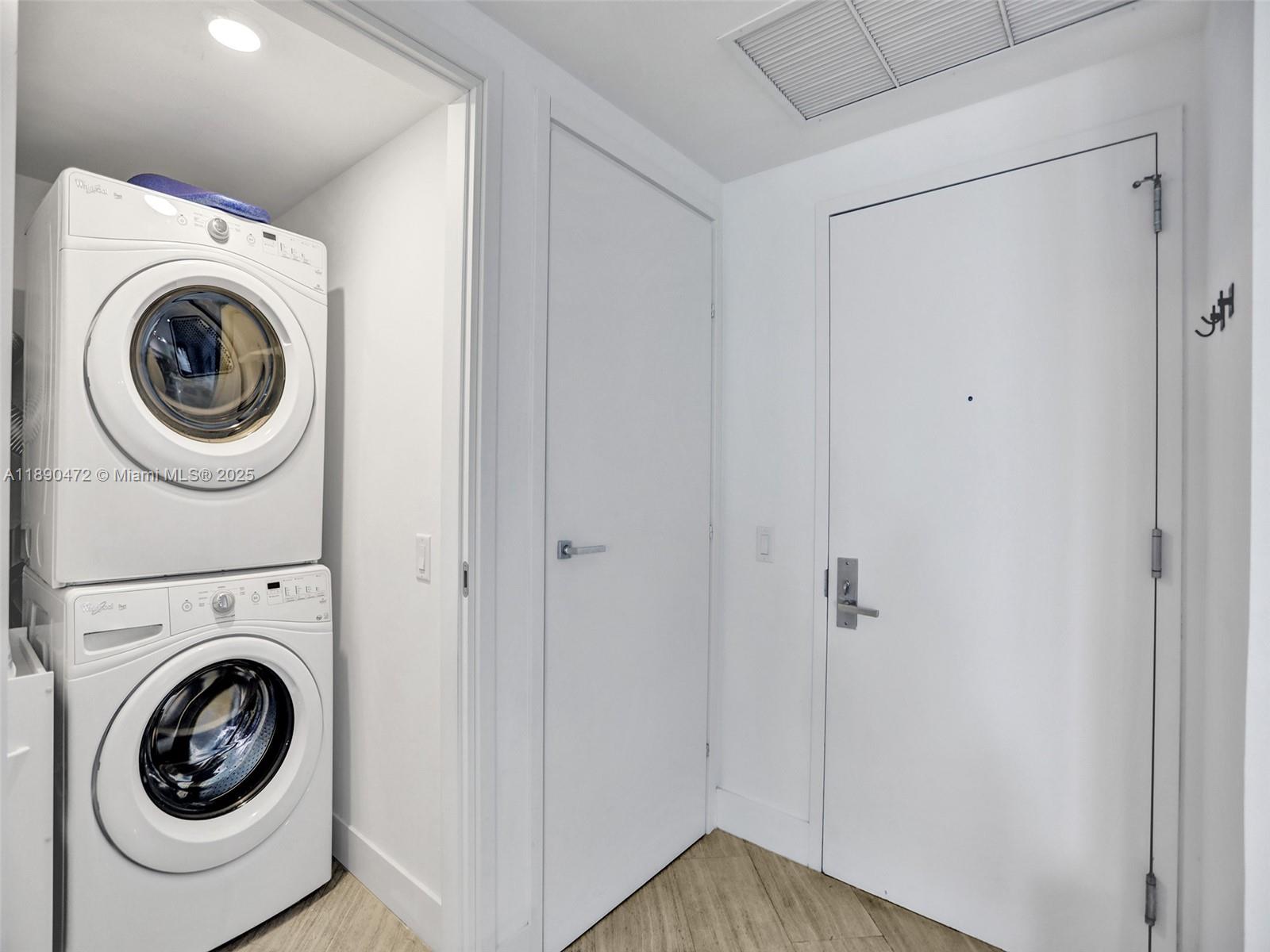 BRICKELLHOUSE CONDO - Residential Lease