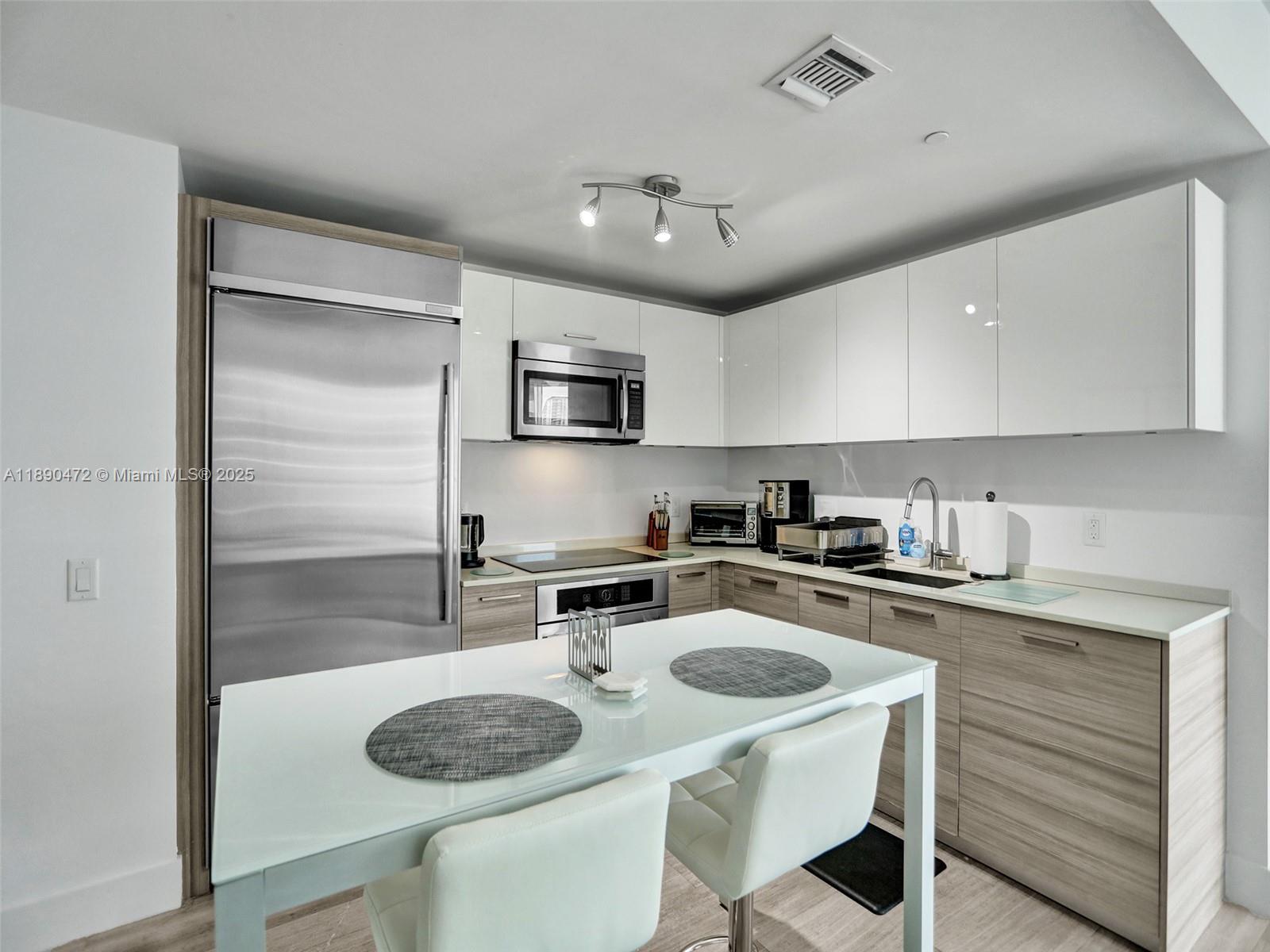 BRICKELLHOUSE CONDO - Residential Lease