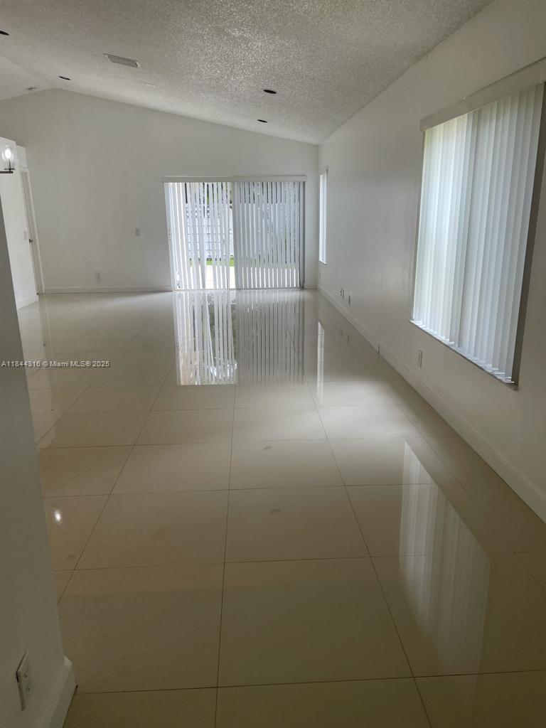 3 bedrooms 2 baths single family home in Weston. New kitchen and renovated floors.