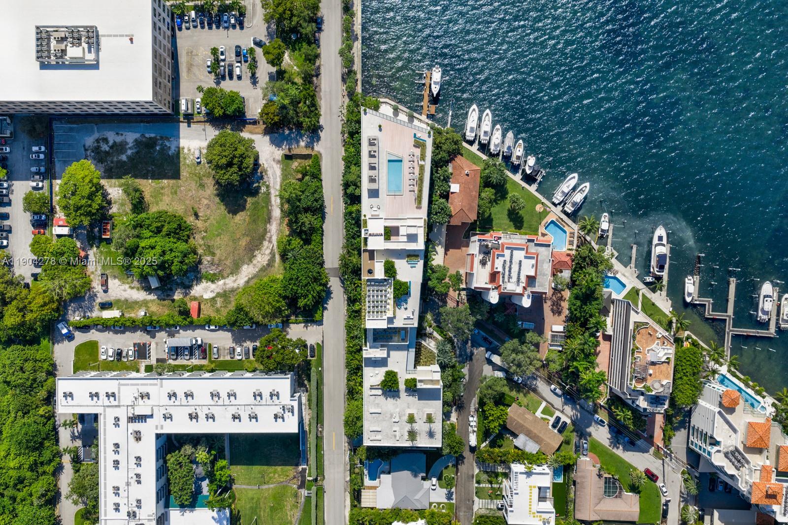 BRICKELLS FLAGLER - Residential