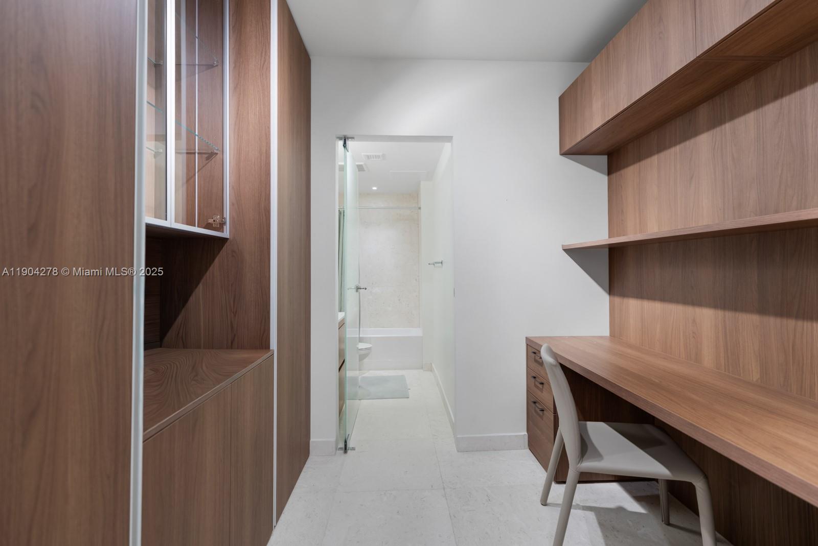 BRICKELLS FLAGLER - Residential