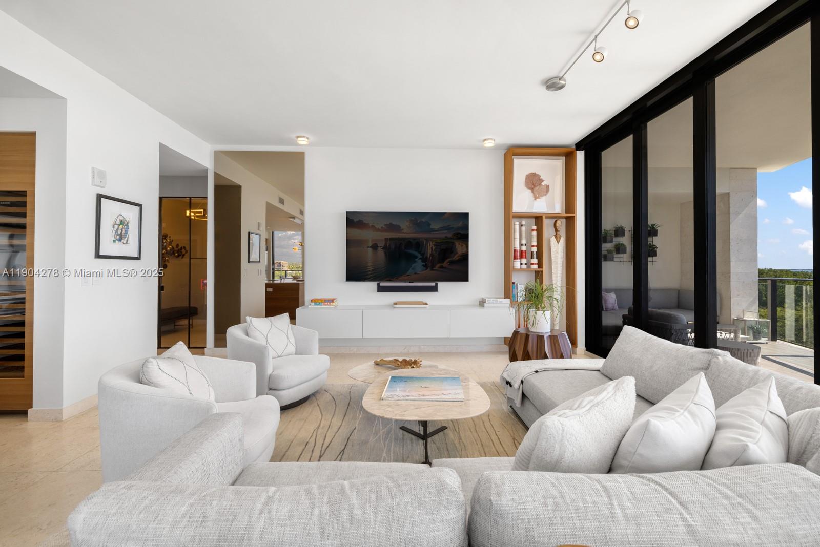 BRICKELLS FLAGLER - Residential