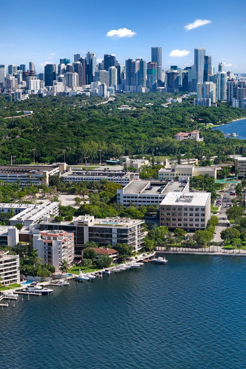 BRICKELLS FLAGLER - Residential