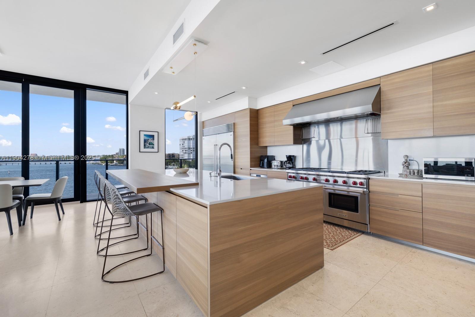 3581 E Glencoe St 501