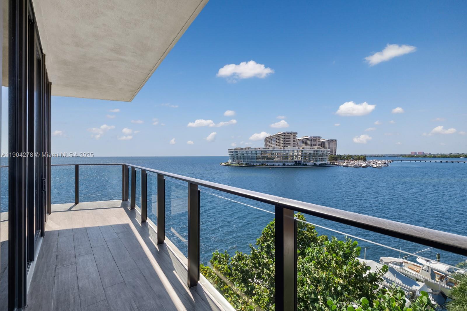 BRICKELLS FLAGLER - Residential