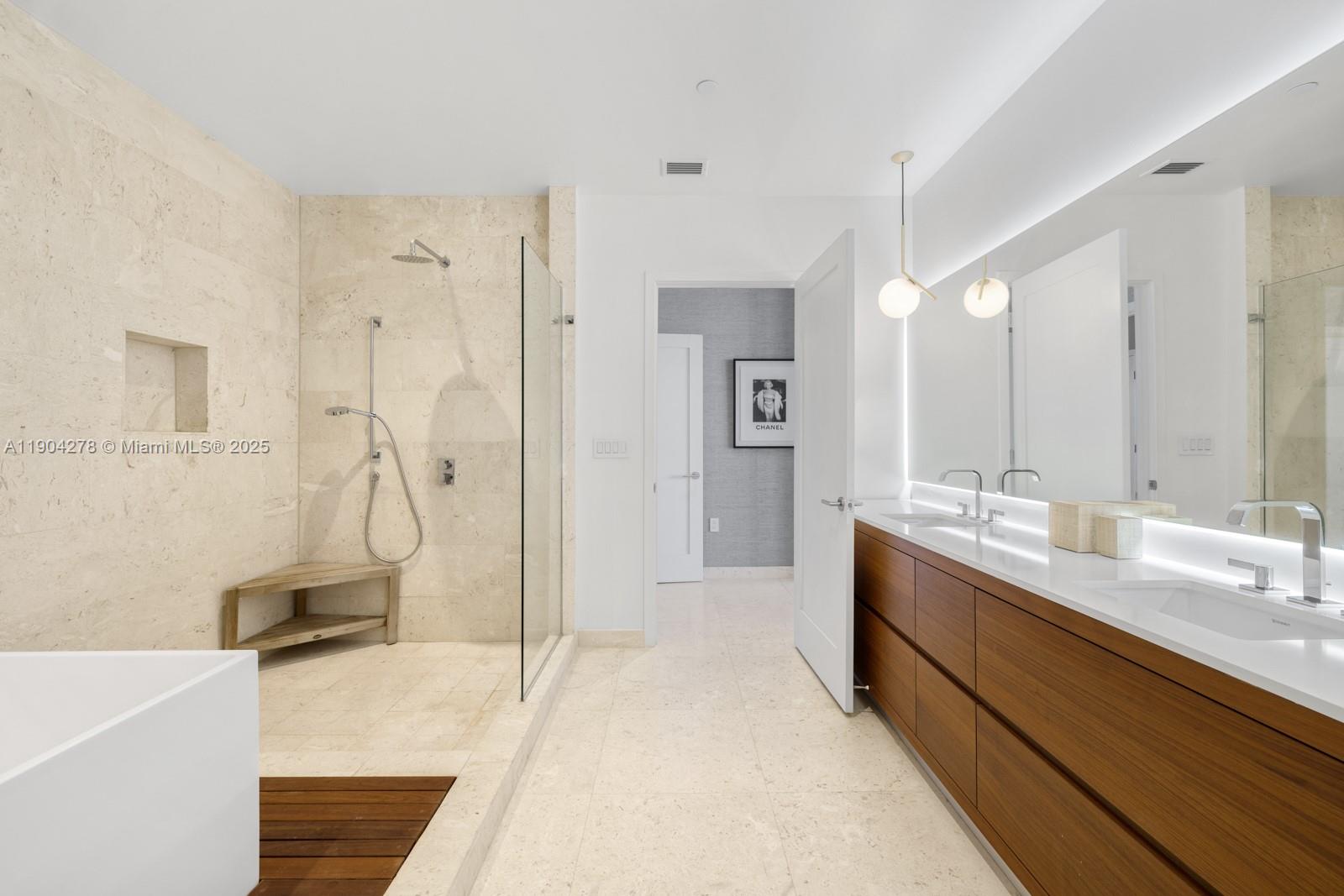 BRICKELLS FLAGLER - Residential