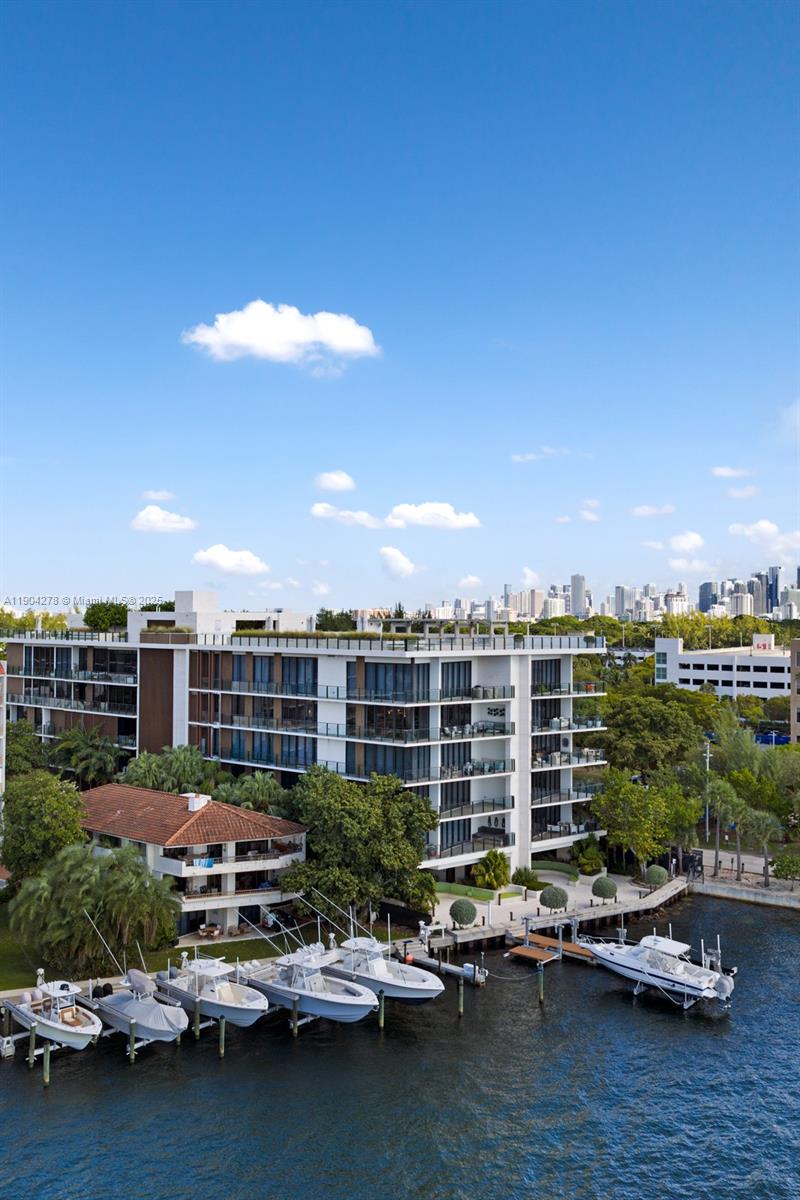 BRICKELLS FLAGLER - Residential