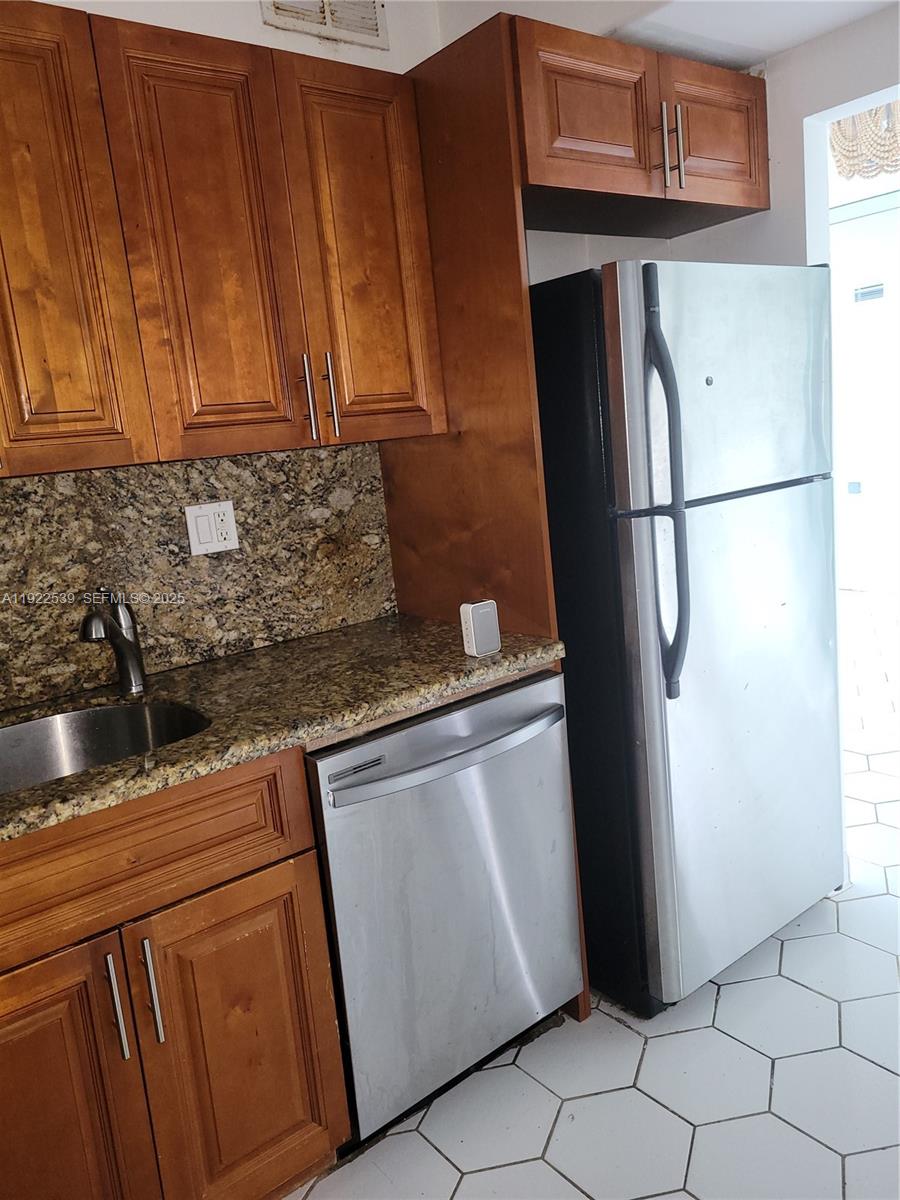 ARLEN HOUSE CONDO - Land