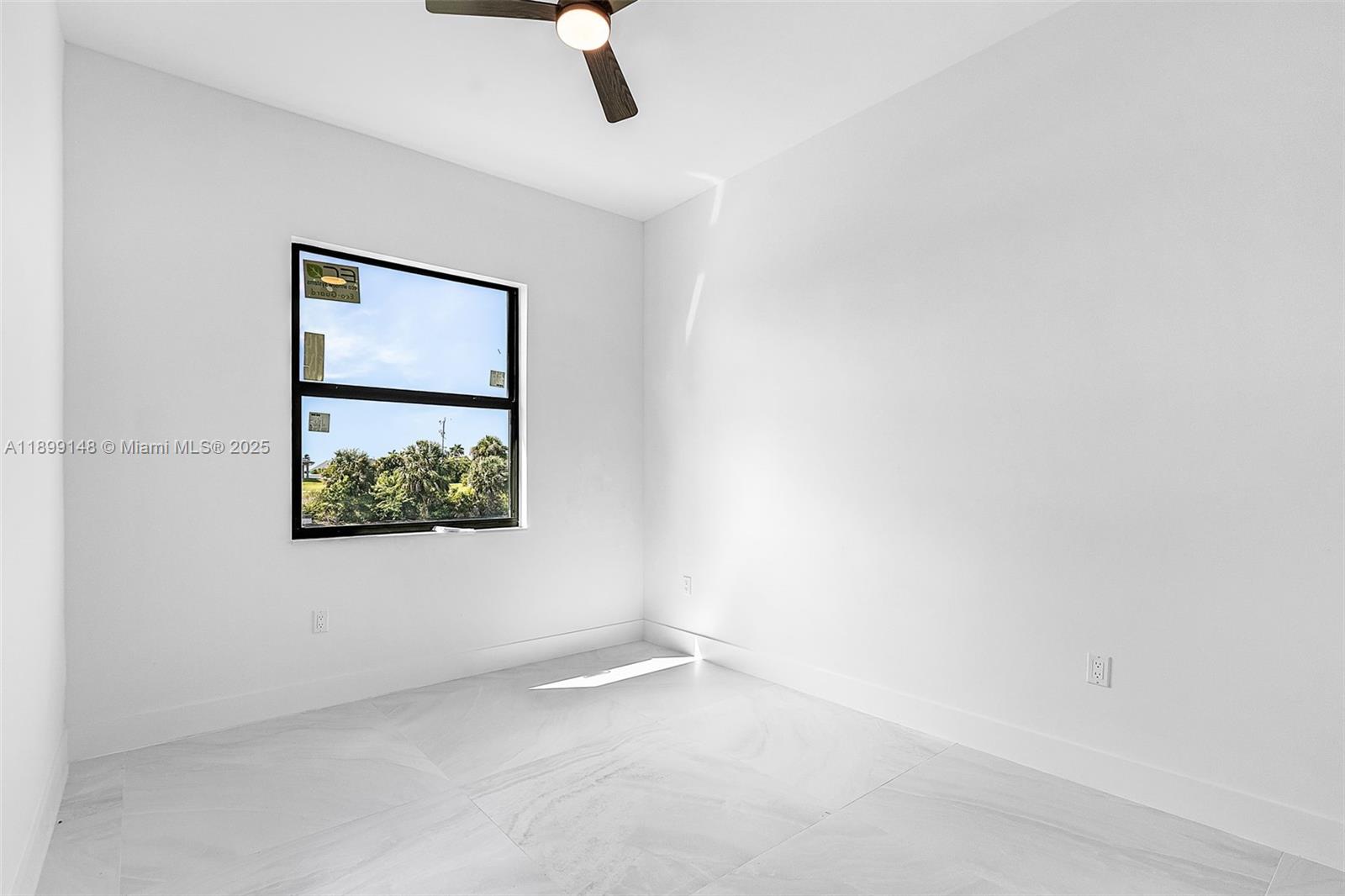 CAPE CORAL UNIT 90 - Residential