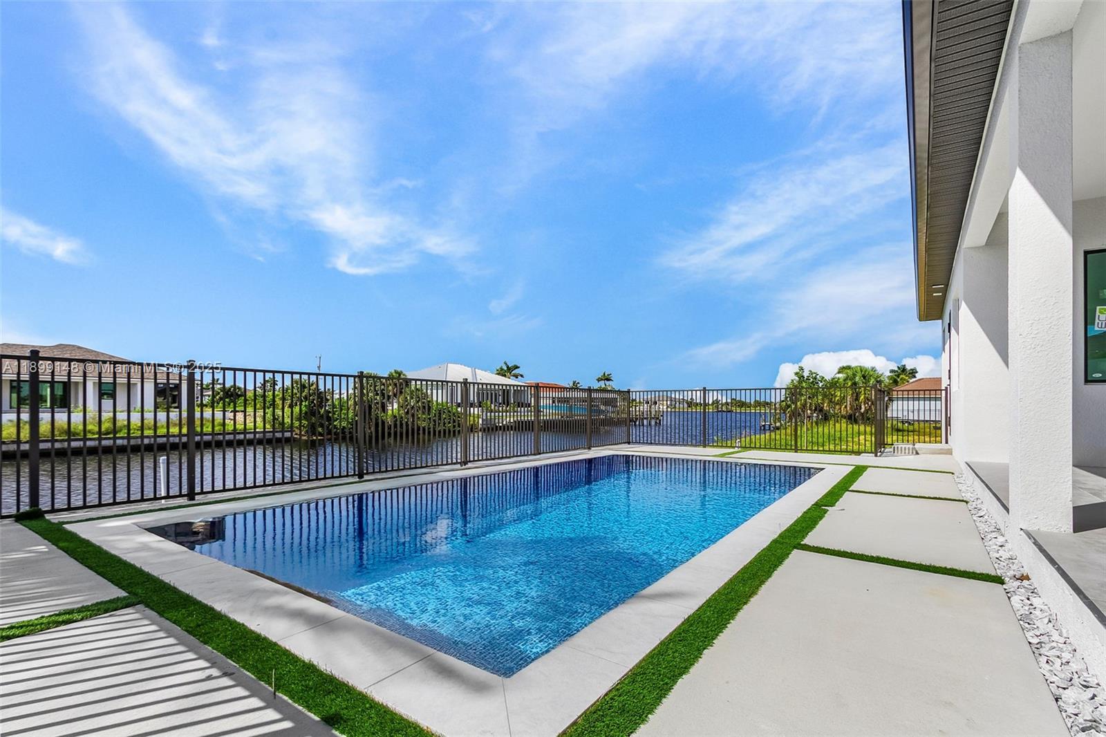 CAPE CORAL UNIT 90 - Residential