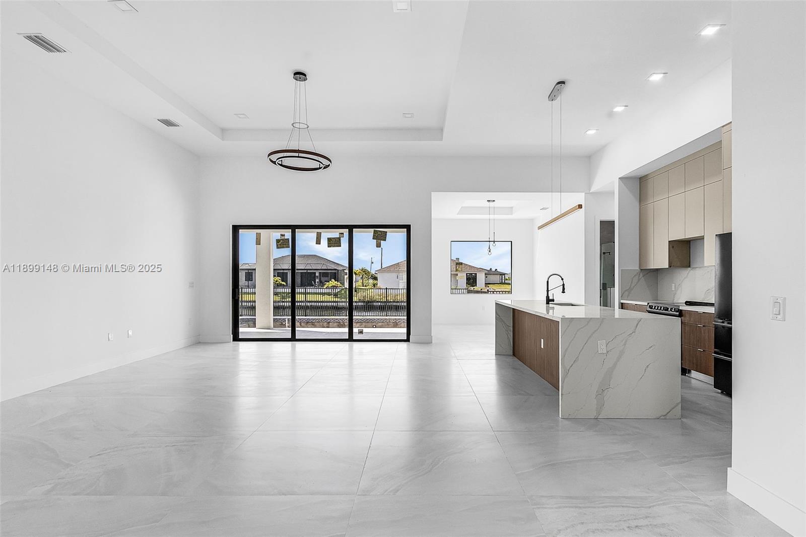 CAPE CORAL UNIT 90 - Residential