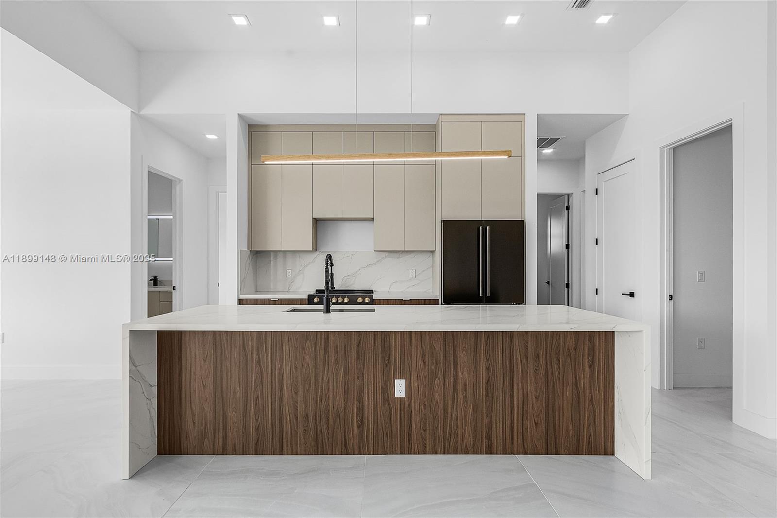 CAPE CORAL UNIT 90 - Residential