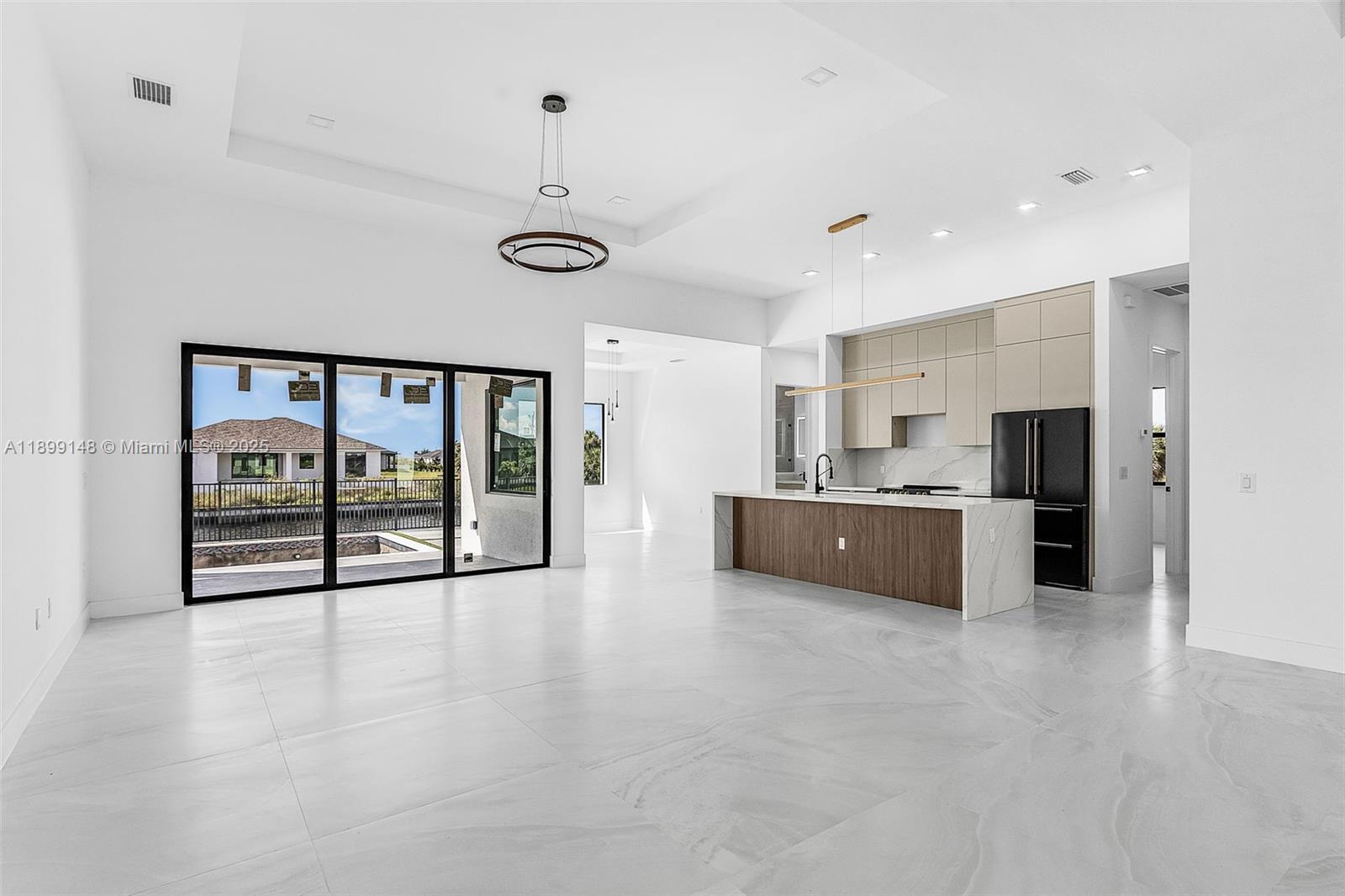 CAPE CORAL UNIT 90 - Residential