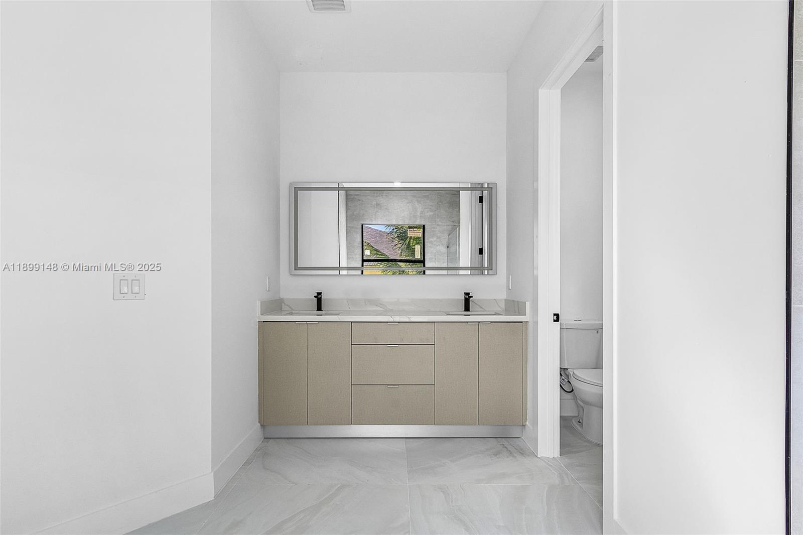 CAPE CORAL UNIT 90 - Residential