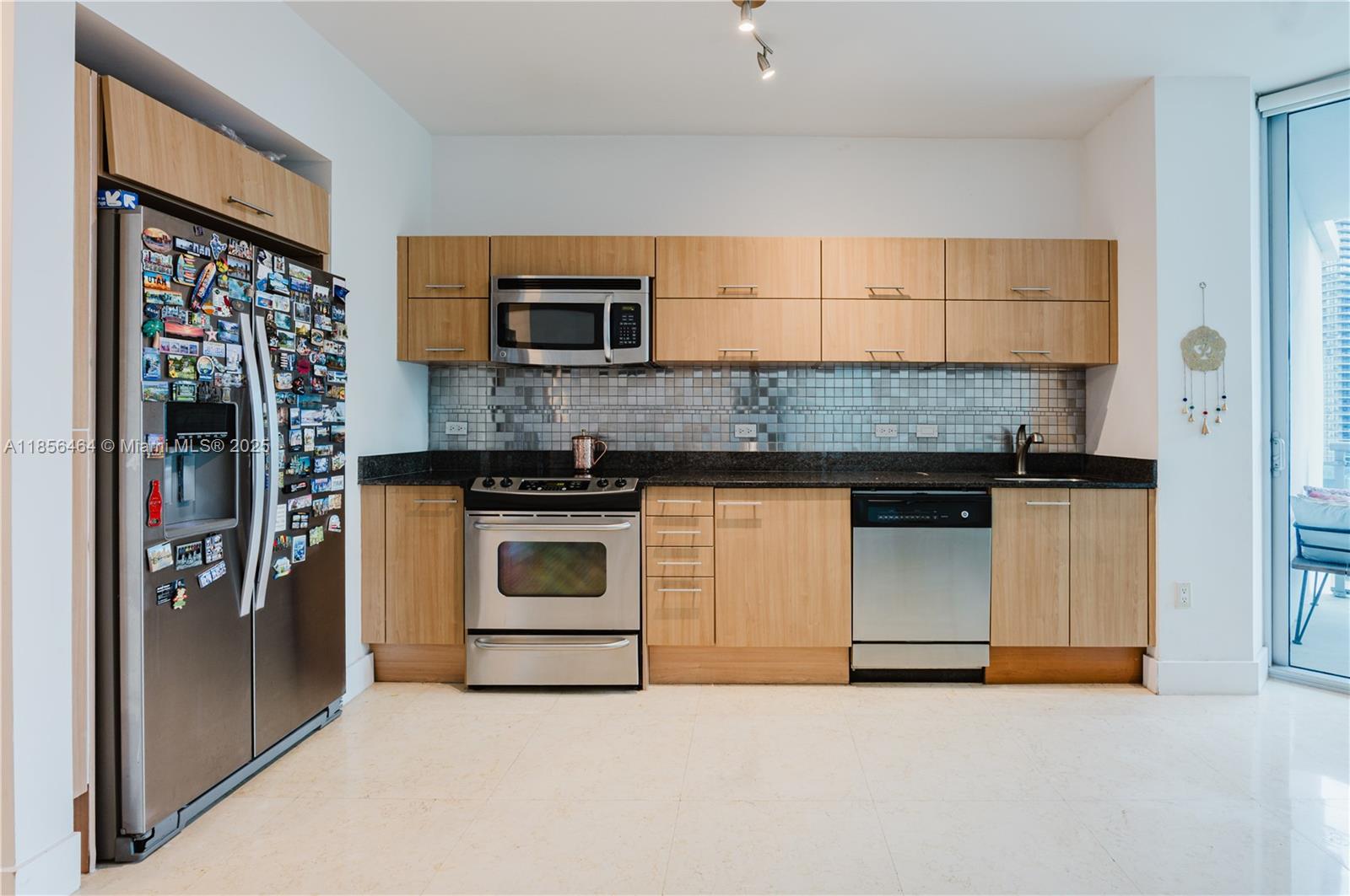 Spacious 2BR/2BA on the 18th floor of Wind by Neo with expansive, corner-like views from the deep Exo-style terrace. This bright unit features floor-to-ceiling windows, split bedroom layout, open kitchen with granite counters and stainless steel appliances, in-unit washer/dryer. Locate in the gated Riverfront community with resort-style amenities: pool, fitness center, racquetball, spa, and 24/7 concierge. Walk to Brickell City Centre, Whole Foods, and Metromover. Investor- friendly-30-day rentals allowed up to 12x/year. 1 assigned parking space included.