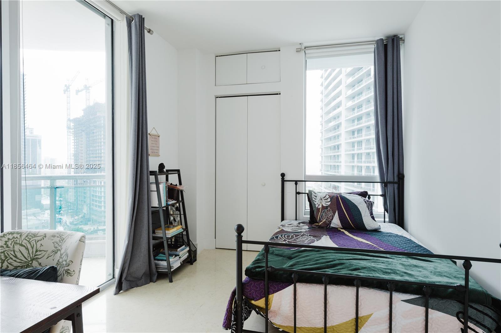 WIND CONDO - Residential