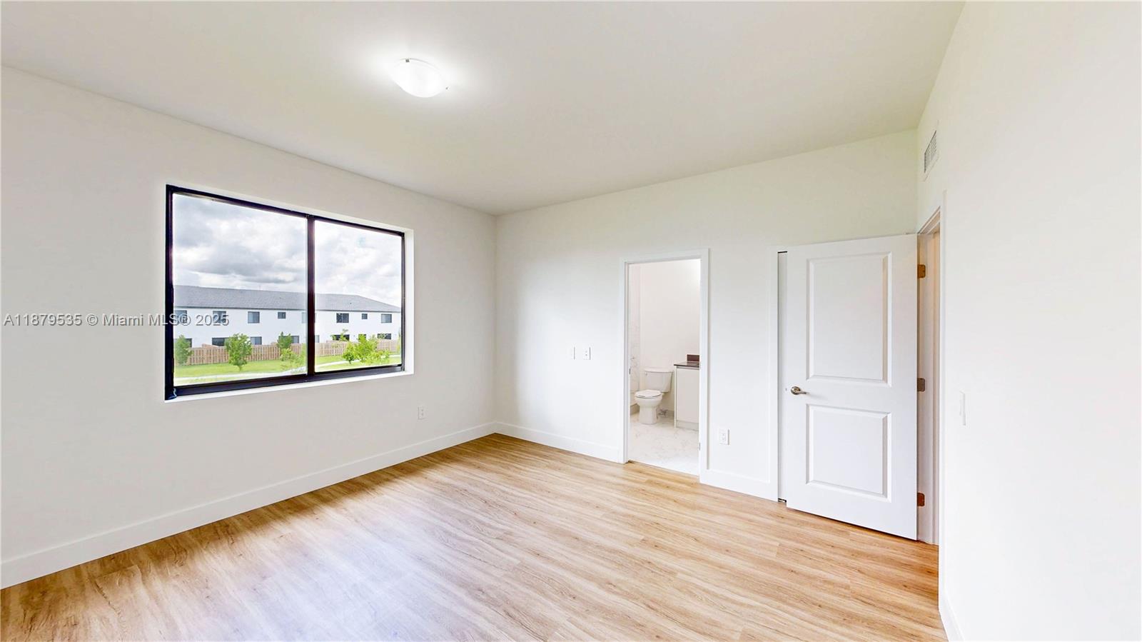 CENTURY PARK SQUARE - Residential