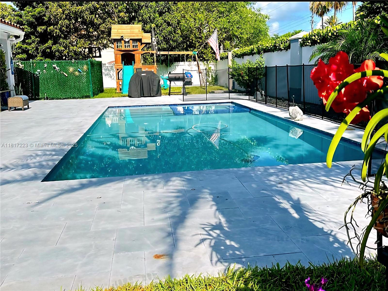 KENDALL COUNTRY ESTATES. - Residential