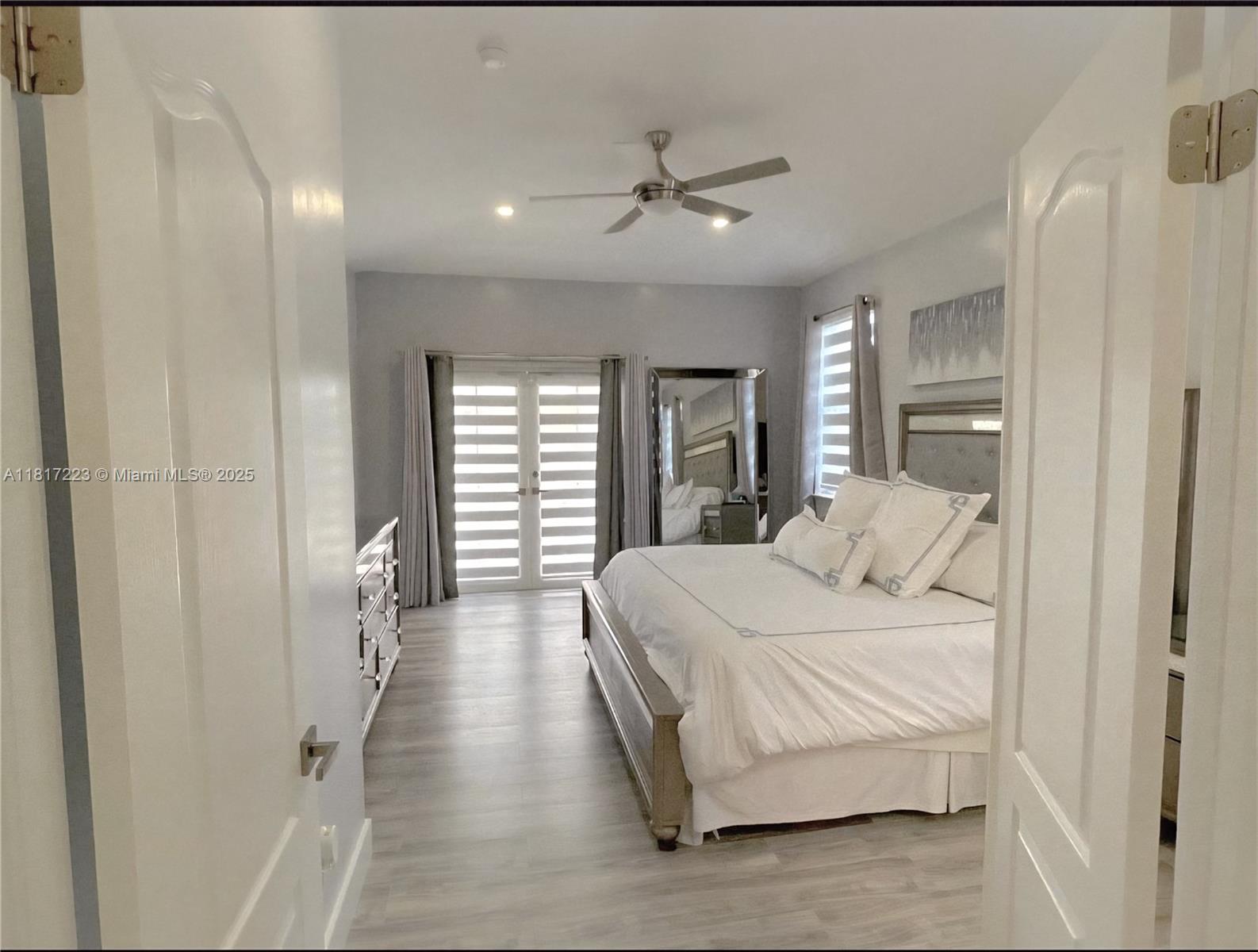 KENDALL COUNTRY ESTATES. - Residential