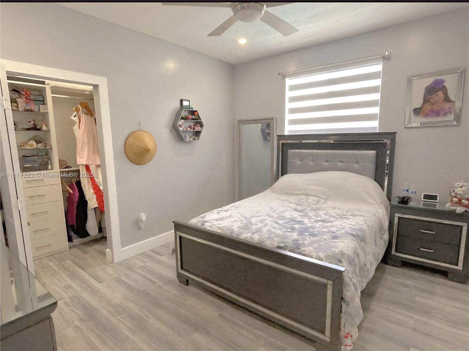 KENDALL COUNTRY ESTATES. - Residential