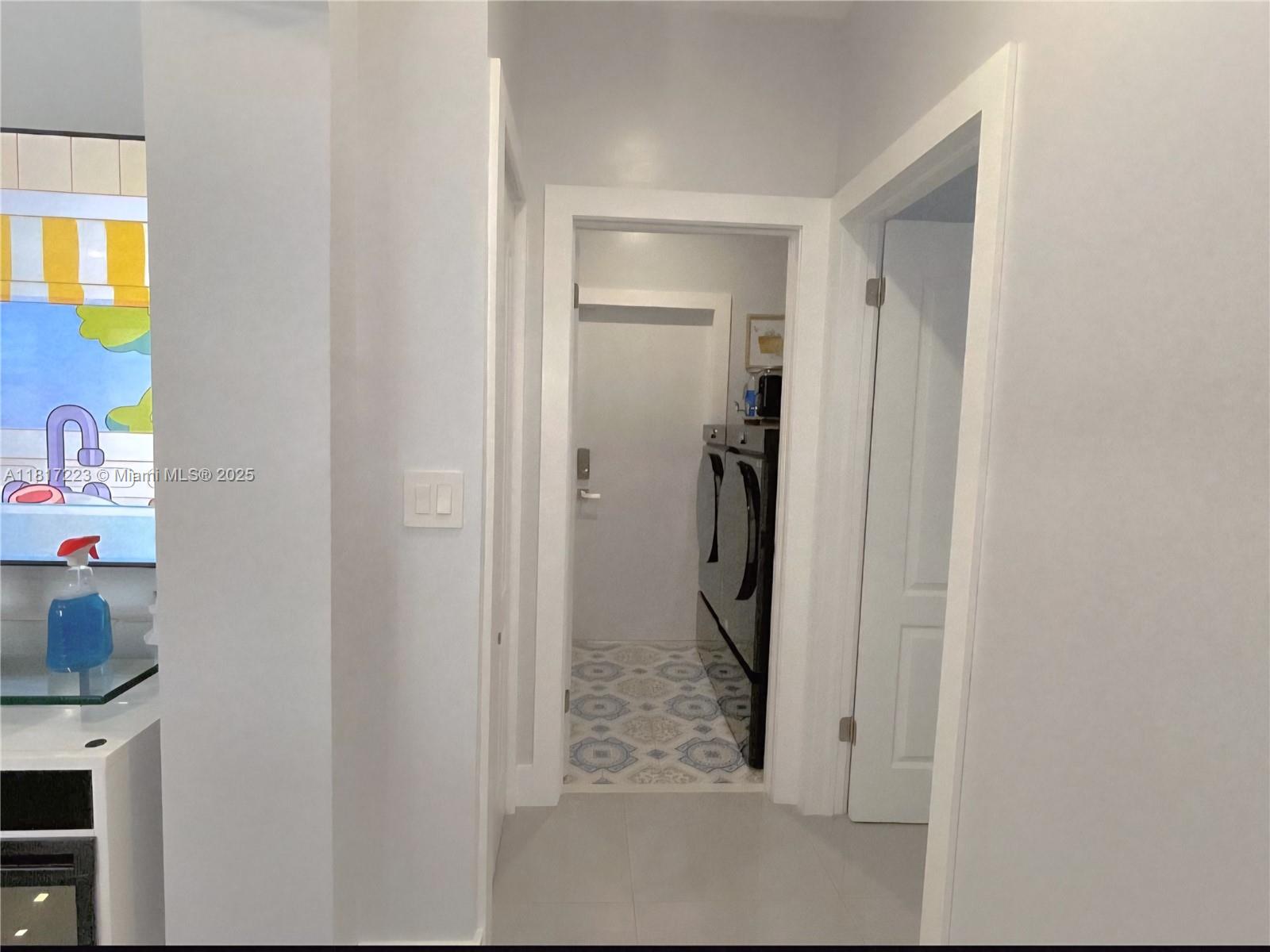 KENDALL COUNTRY ESTATES. - Residential