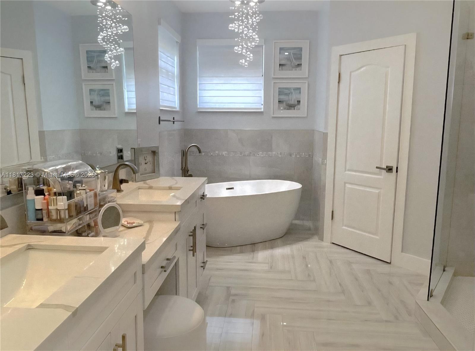 KENDALL COUNTRY ESTATES. - Residential