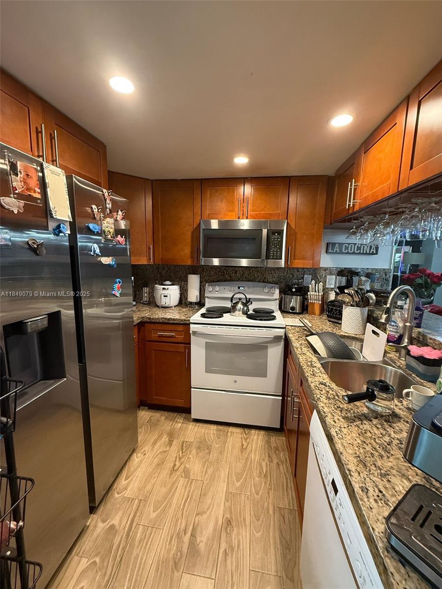 8999 SW 123rd Ct 104