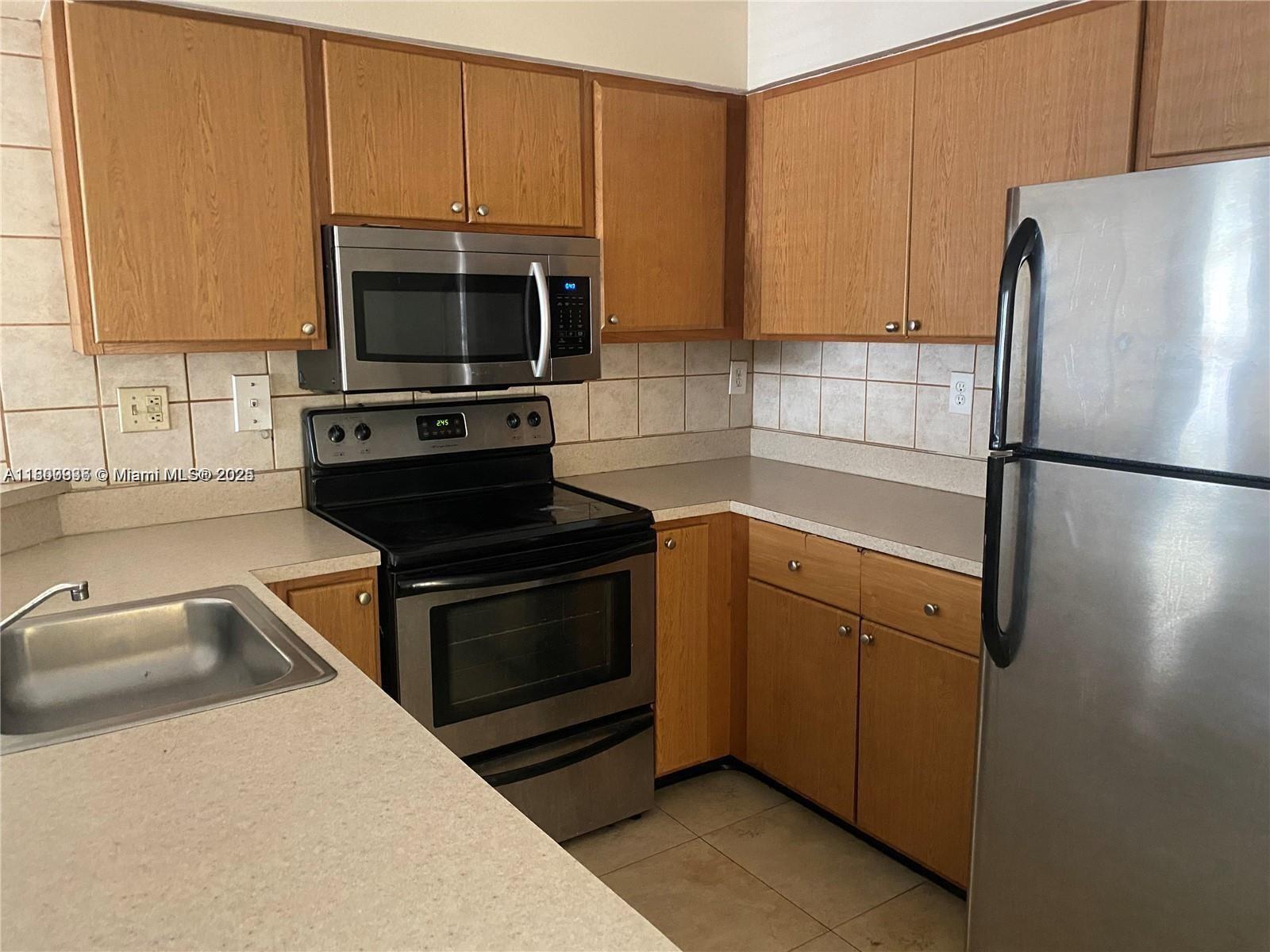 MARINA OAKS CONDO - Residential Lease