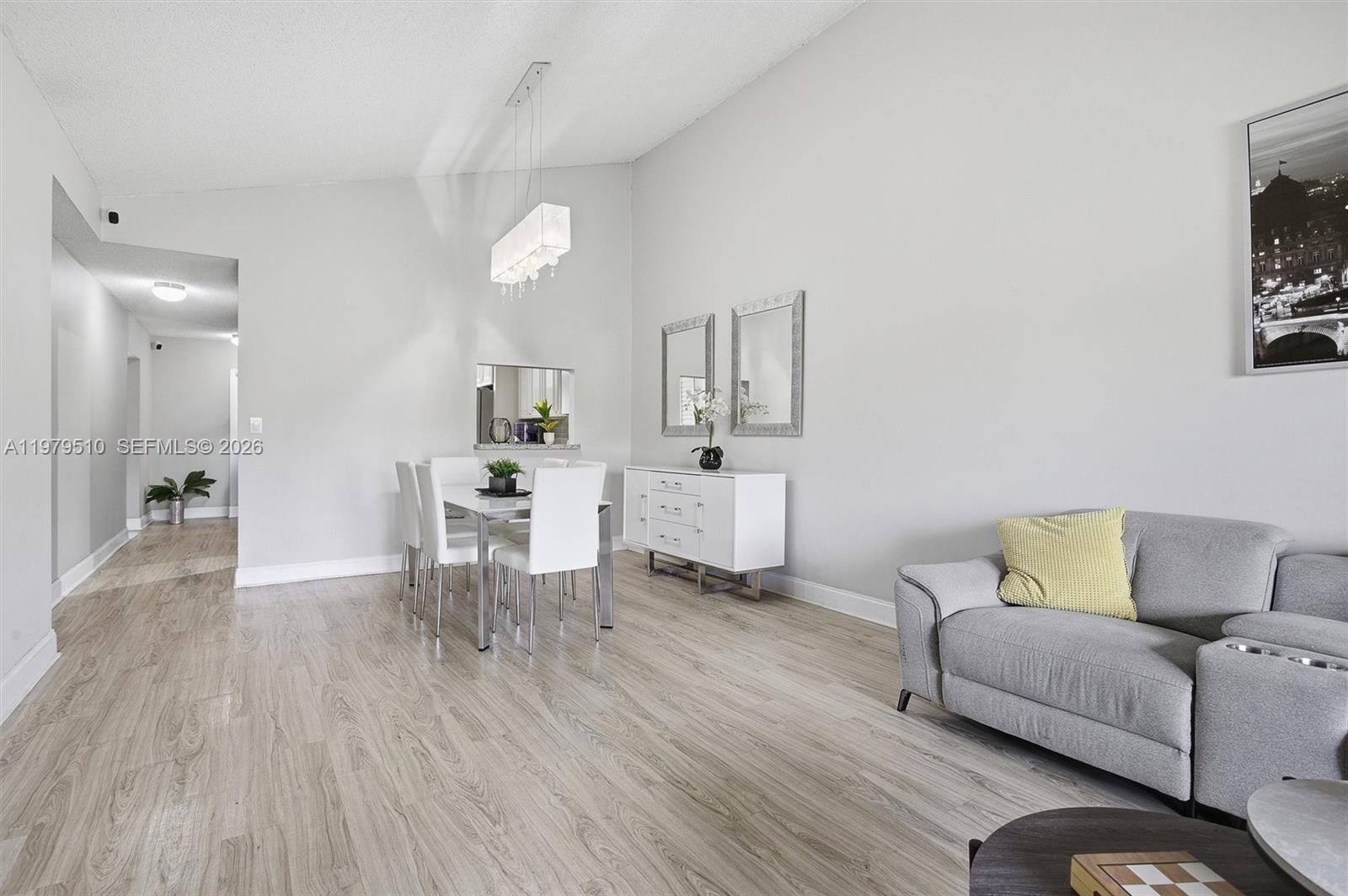 VILLAS OF BONAVENTURE AT - Residential