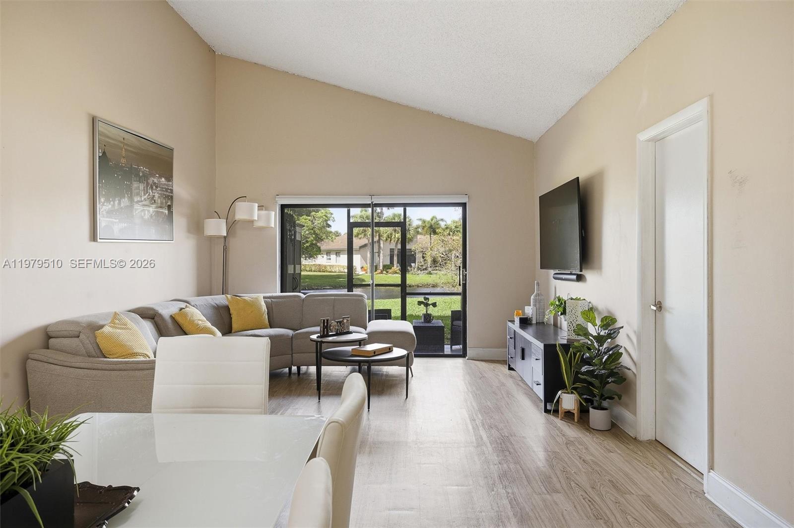 VILLAS OF BONAVENTURE AT - Residential