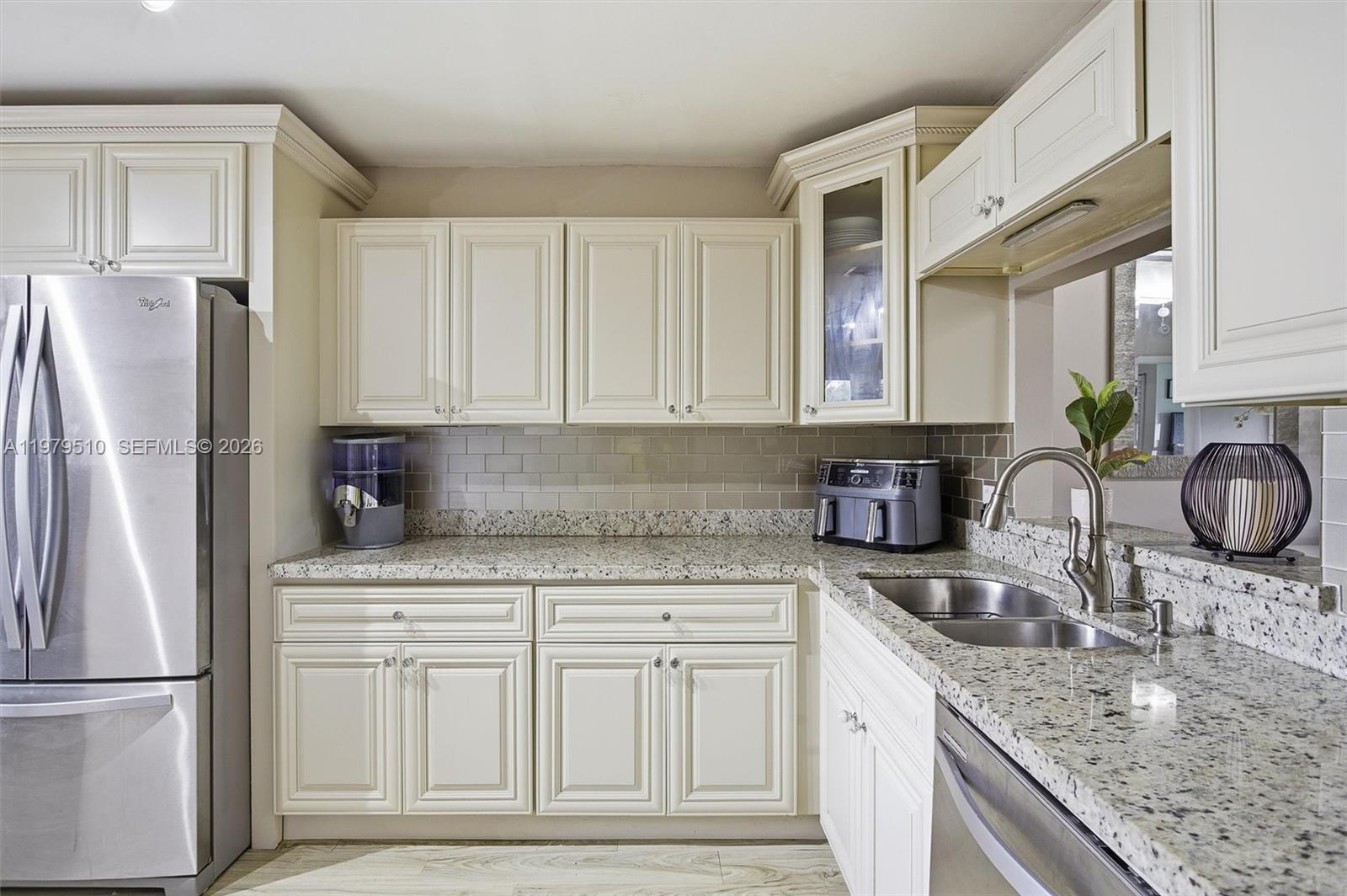 VILLAS OF BONAVENTURE AT - Residential