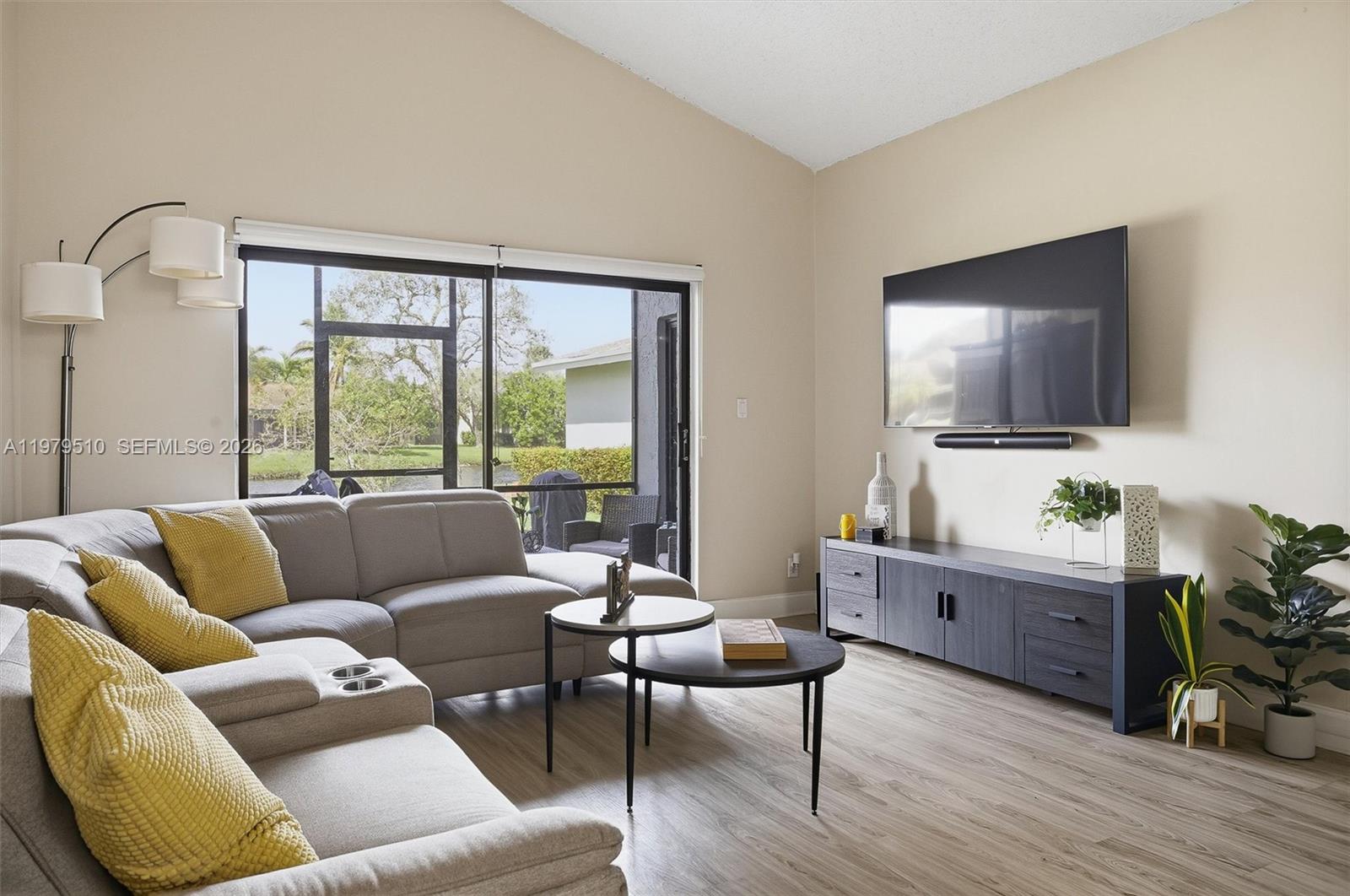 VILLAS OF BONAVENTURE AT - Residential