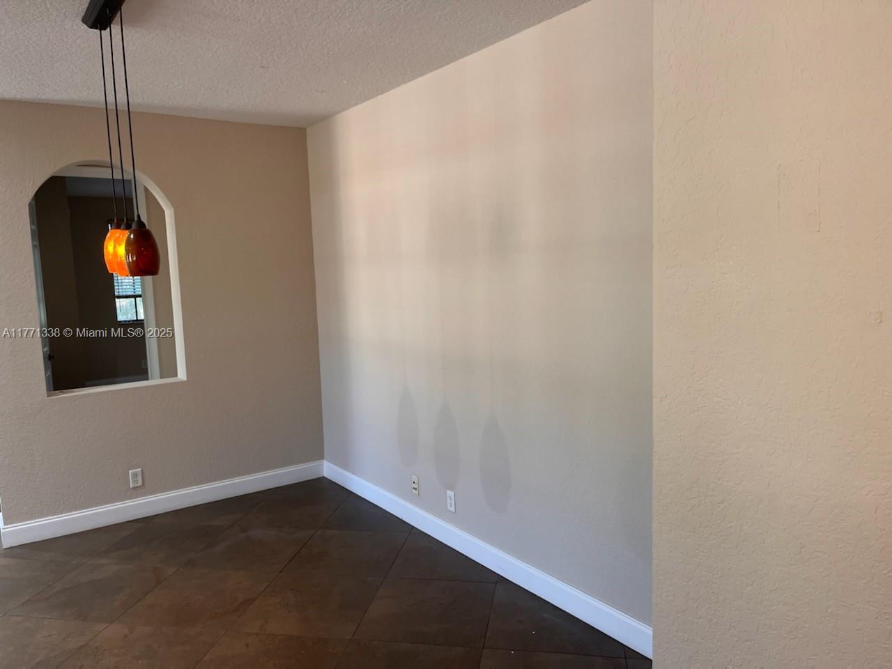 2810 Center Ct Dr 3-29