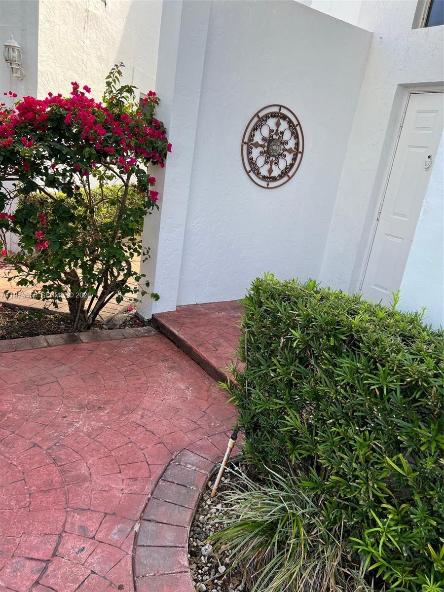 202 NE 211th Ter 202