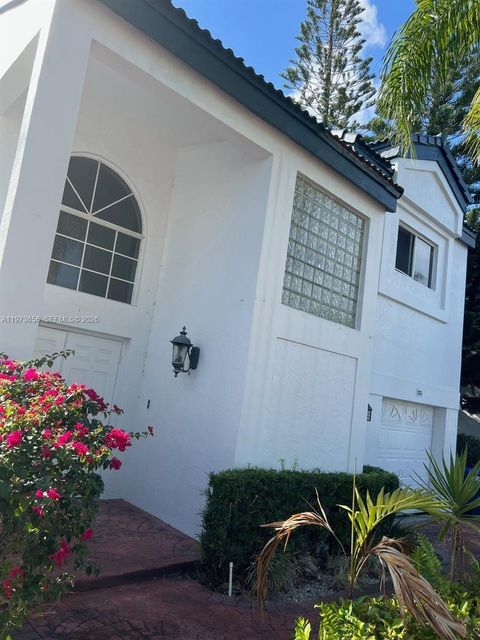 202 NE 211th Ter 202 Miami FL 33179