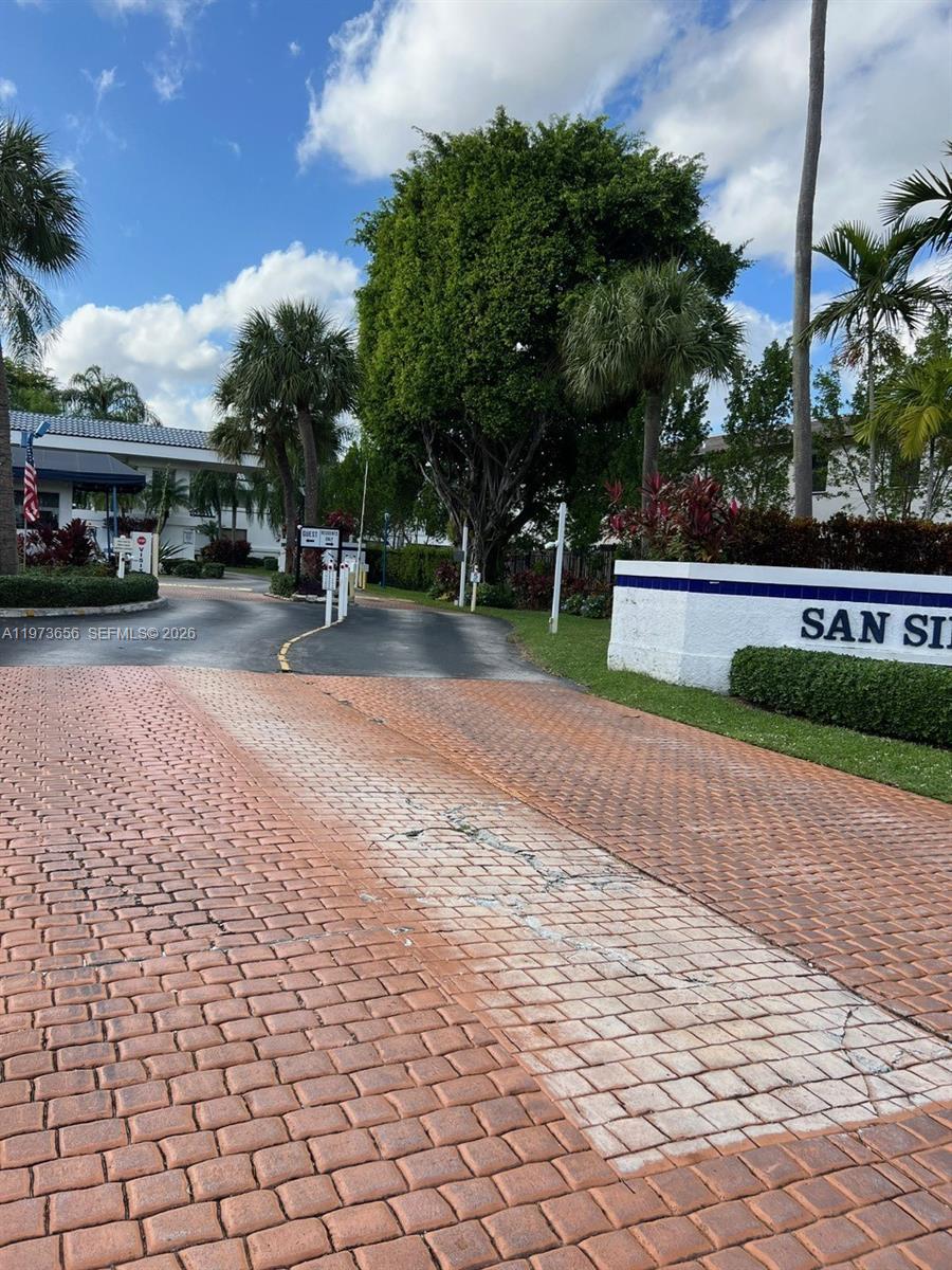 202 NE 211th Ter 202