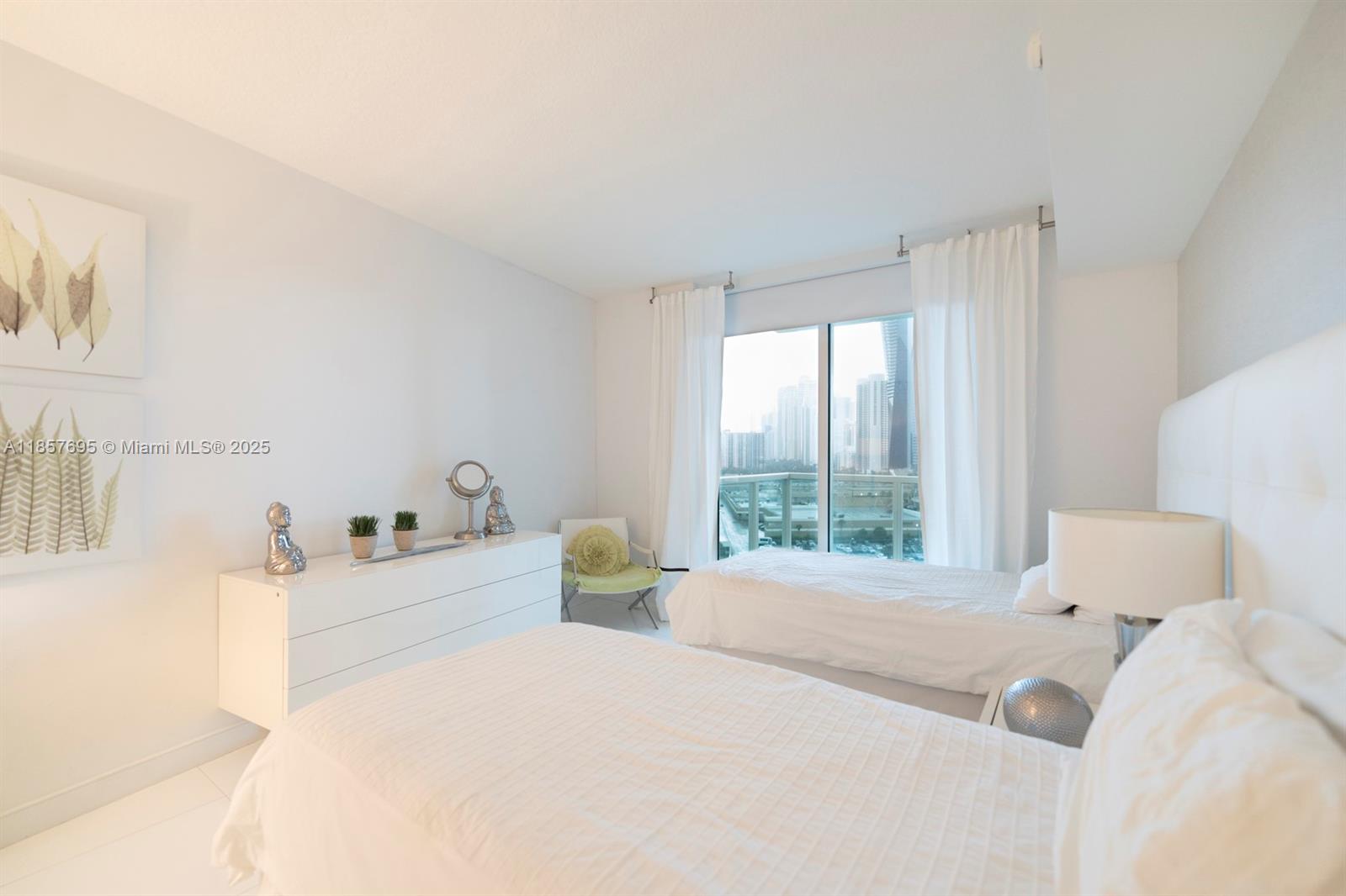 ST TROPEZ ON THE BAY II C - Residential