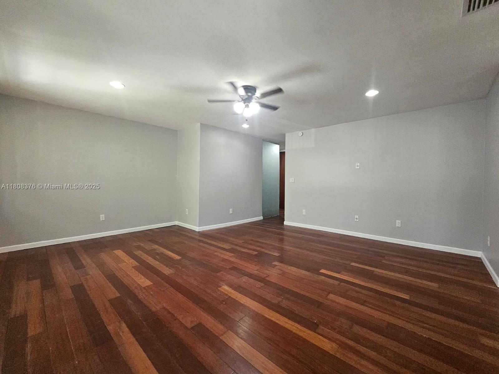 REDBRIDGE - Residential