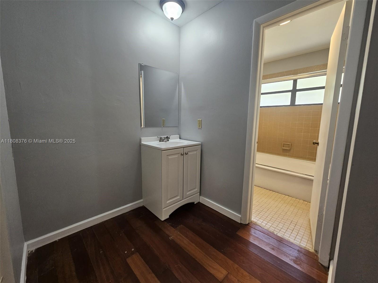 REDBRIDGE - Residential