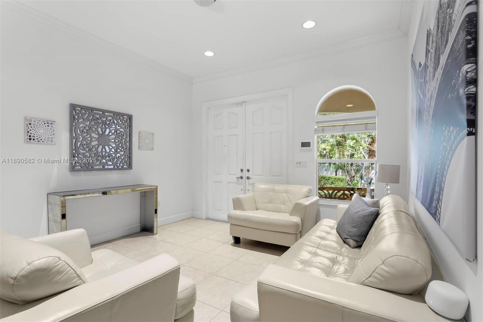 PINEWOOD GROVE - Residential Lease