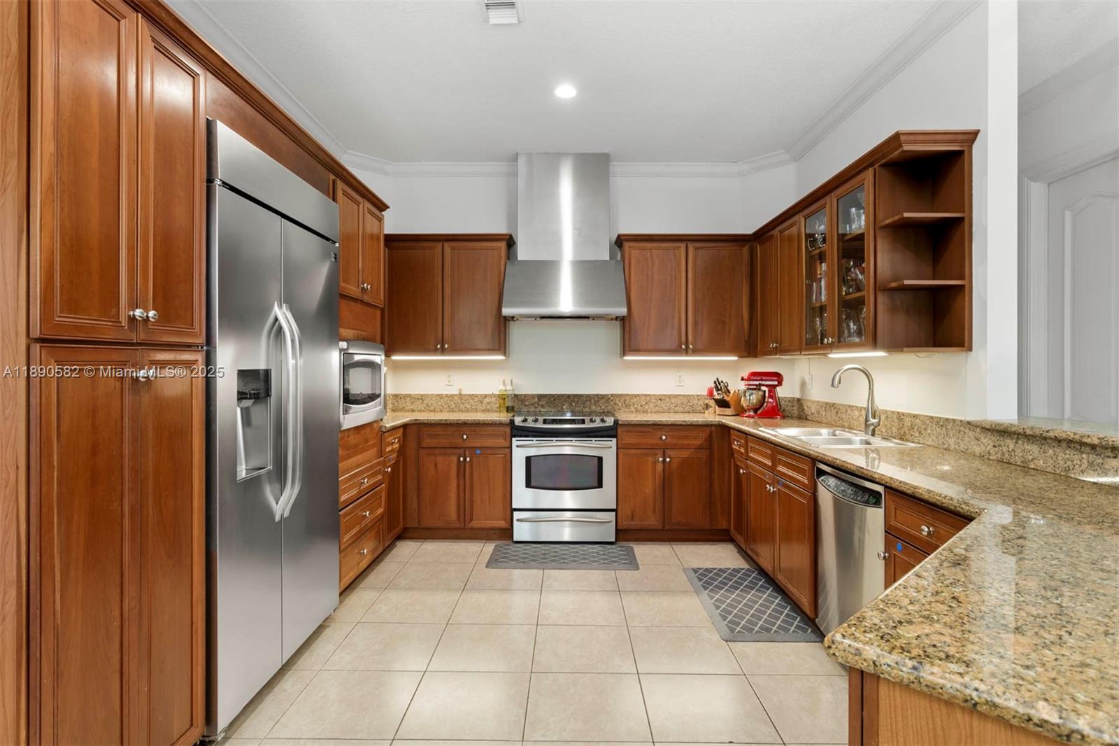 PINEWOOD GROVE - Residential Lease